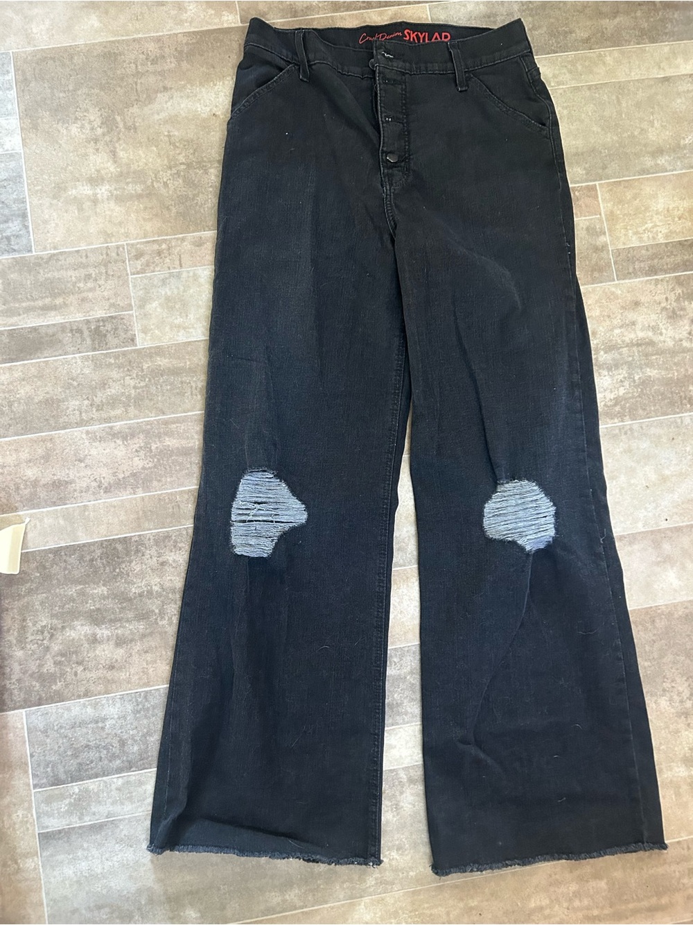 Skylad Black Wide-Leg Flare Jeans with Distressed Knees